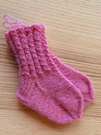 Bērnu vilnas zeķītes (rozā, 9cm) #006